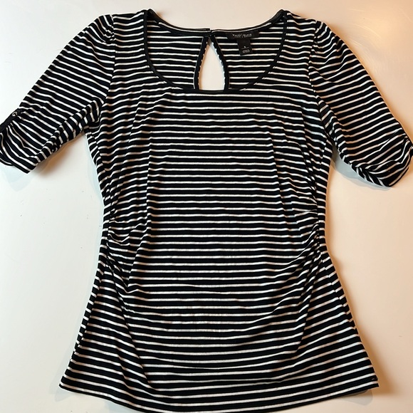 🖤WHITE HOUSE BLACK MARKET BLACK & WHITE STRIPED TOP KEYHOLE BACK SIZE SMALL🖤🤍 - Picture 12 of 16